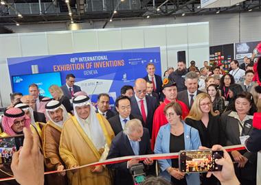 د. السديري يفتتح الجناح السعودي المشارك في معرض جنيف الدولي للاختراعات 49