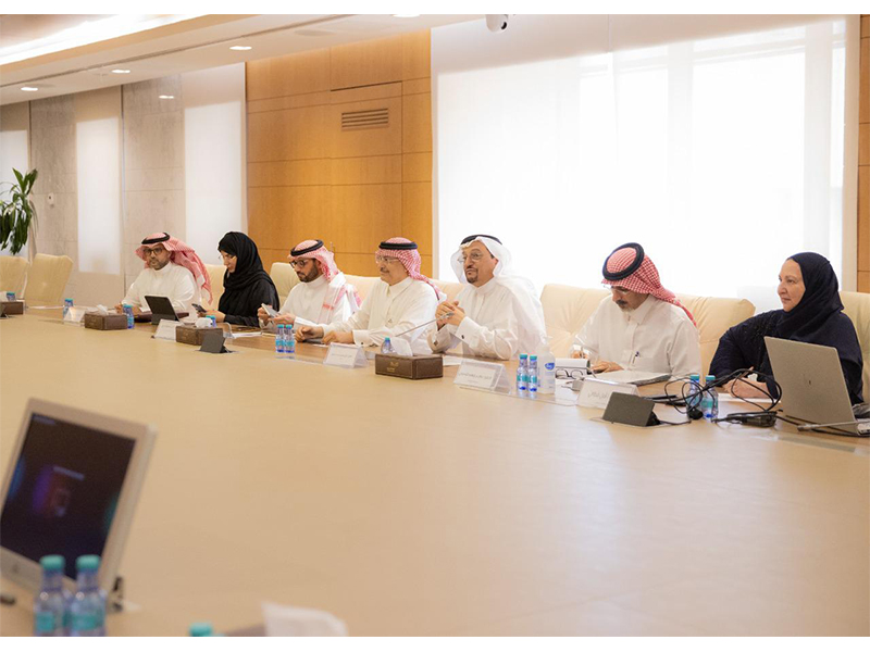 almmthl-alkhas-lr'eys-alwzra'-albrytany