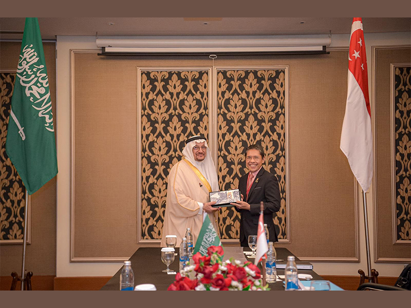 waziraltaelim-yaltaqi-alwazir-bimaktab-rayiys-alwuzara-bisinghafura