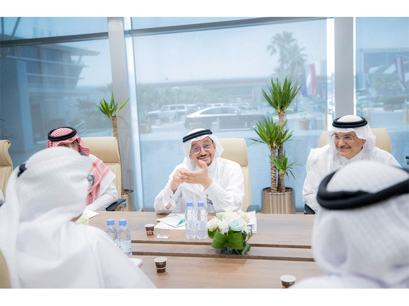 wzyr-altrbyh-w-alt'elym-fy-alemarat