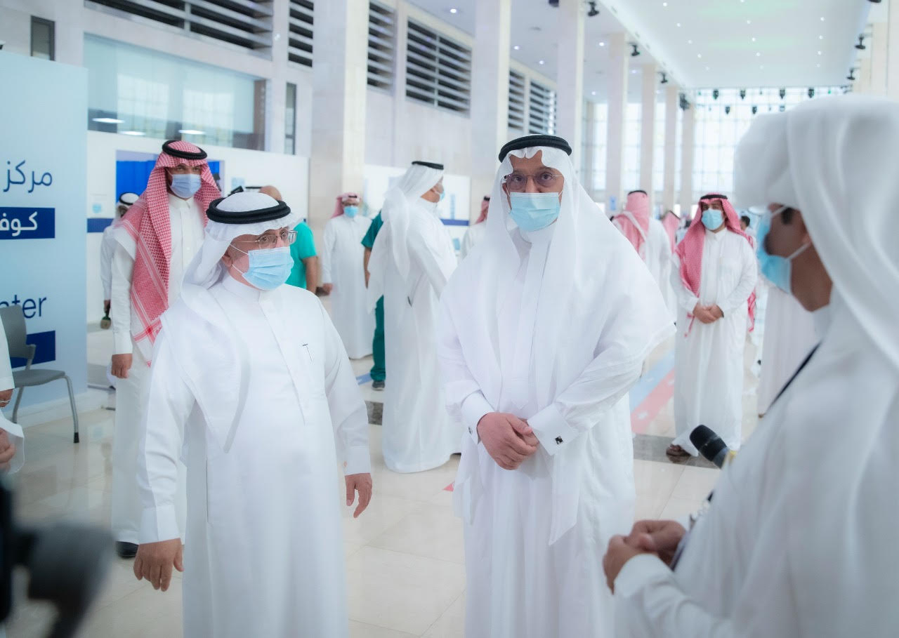معالي وزير التعليم يتفقد اليوم الأحد مركز لقاحات كوفيد-19 بجامعة الإمام محمد بن سعود الإسلامية