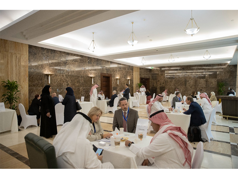 wzyr-alt'elym-ajtma'eat-altawlh-almstdyrh