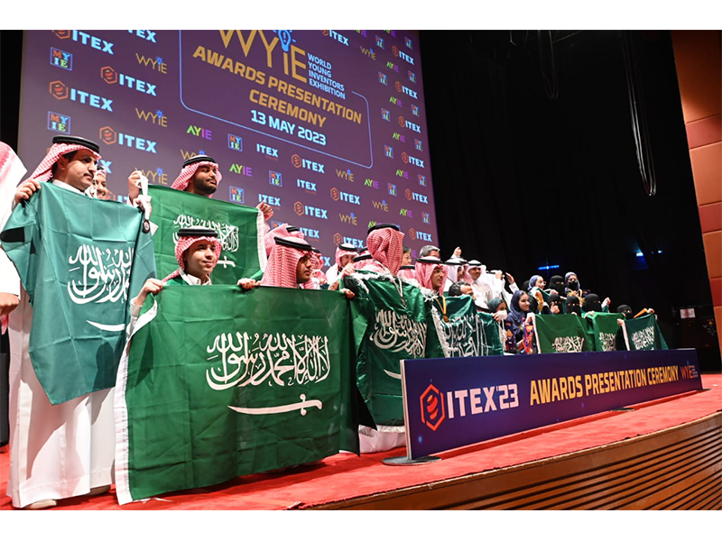 alfa'ezyn-m'erd-aytks