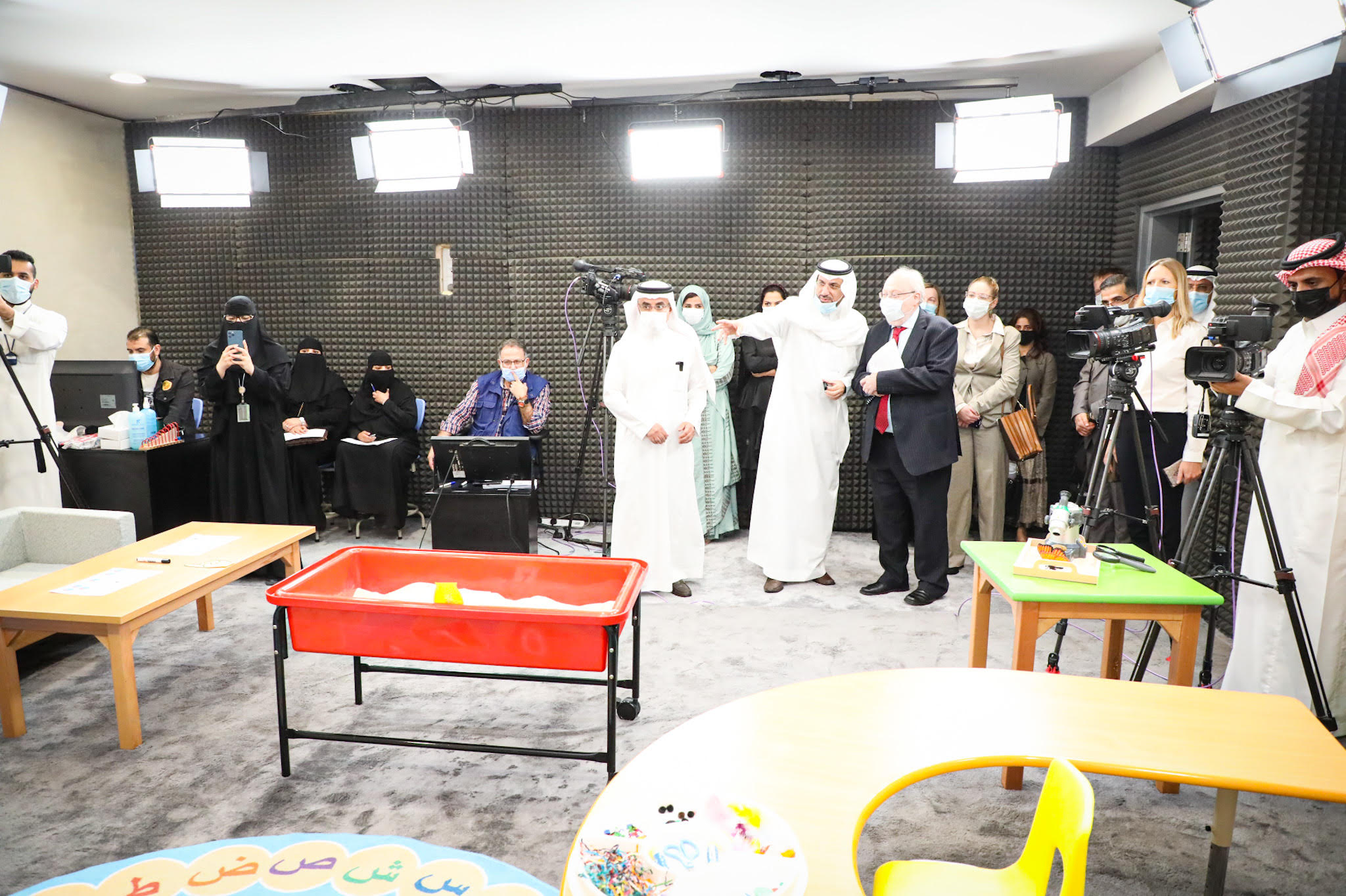 مدرسة البث الفضائي