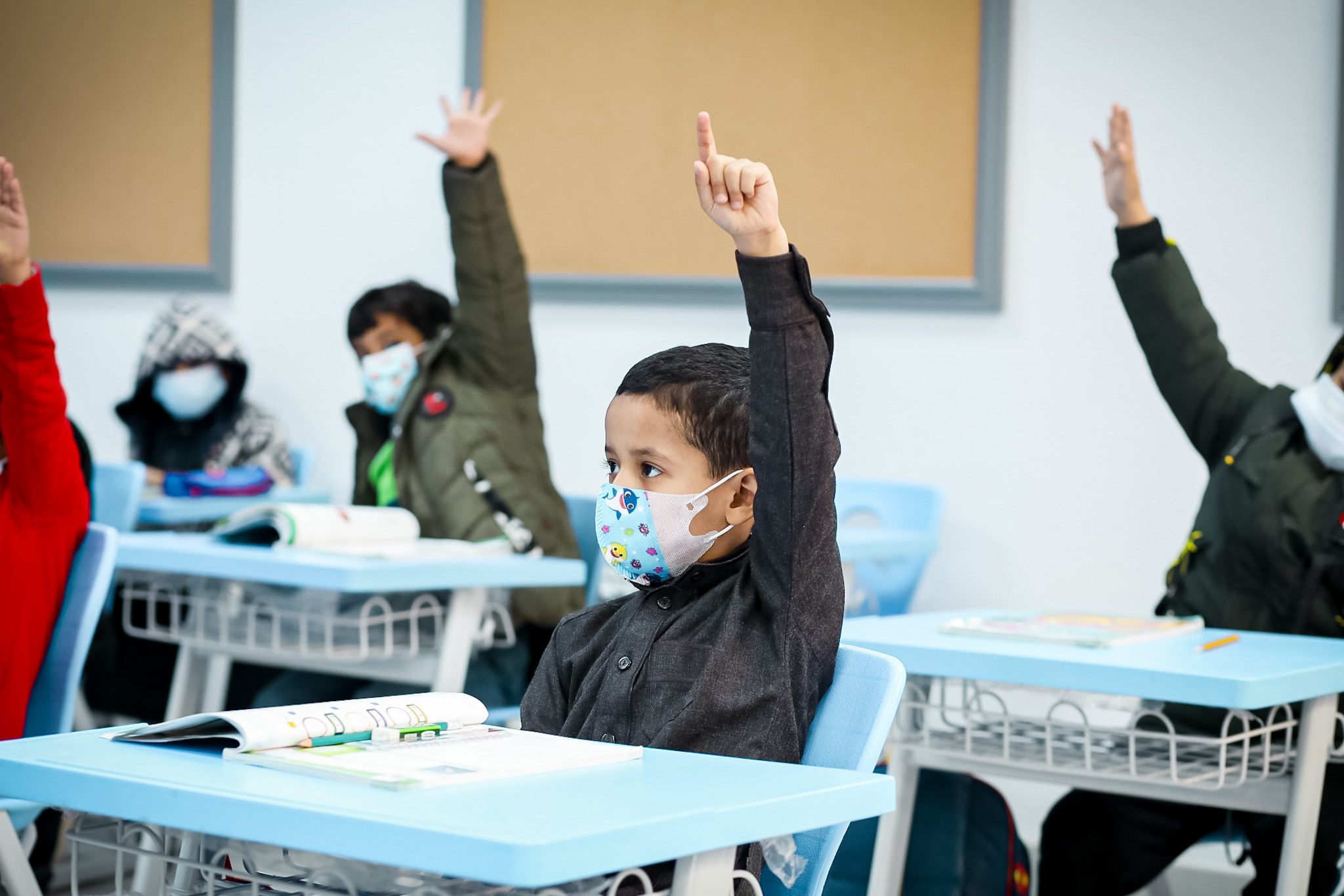 دور إدارة التعليم في برنامج تعزيز المهارات الأساسية لطلبة المرحلة الابتدائية 