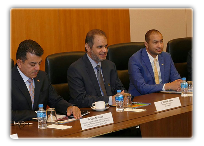 vanzulaandwazeer (3).jpg