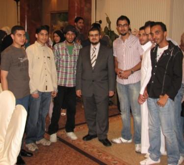 الملحق الثقافي الدكتور/ منير القرني مع الطلبة