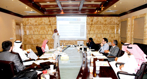 جانب من ورشة العمل التطبيقية لتصنيف وسلامة الوثائق والمحفوظات